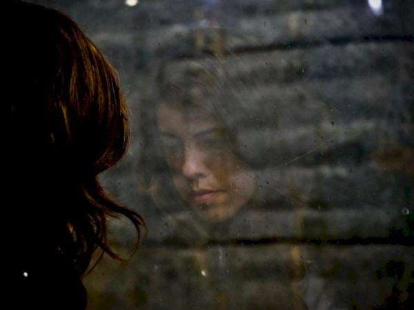 Kata-kata Sedih Menyentuh Hati dalam Bahasa Indonesia dan Inggris