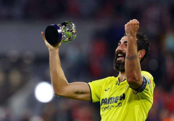 Bikin Robert Lewandowski Mati Kutu, Bek Villarreal Beberkan Resepnya