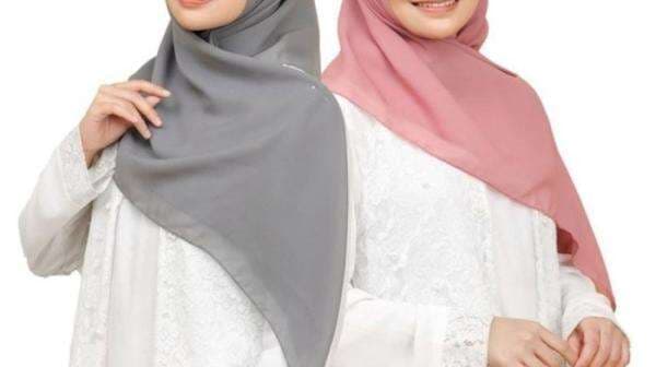 Rekomendasi 5 Bahan Hijab Segi Empat Terbaru yang Nyaman Dipakai