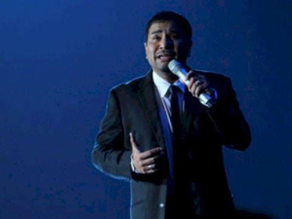 Harvey Malaiholo Lebih Diingat Netizen Sebagai Penyanyi Ketimbang Jadi Anggota DPR