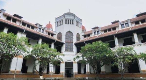 4 Tempat Terkenal di Indonesia Dianggap Angker, Nomor Terakhir Mitologinya Jadi Legenda