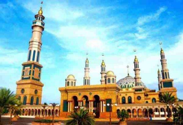 Wisata Religi Ramadan, Ini 6 Masjid Megah Kapasitas Ribuan Jemaah di Indonesia