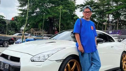 Perjalanan Uya Kuya dari Penyiar Radio Jadi Artis, Pernah Dibayar Pakai Nasi Kotak saat Syuting