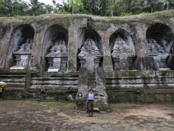 Candi Ini Tempat Bersemayam Raja Bali, Benarkah Hasil Pahatan Kuku Raksasa?