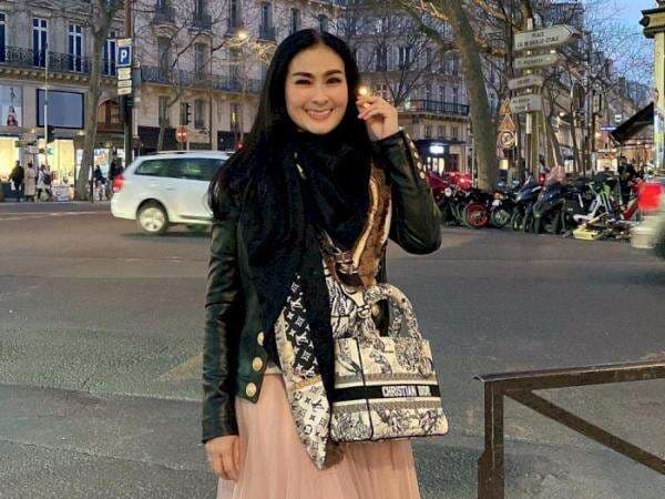 Iis Dahlia Nyanyikan Lagu 'Ramadhan Tiba' Lagi, Kini Tanpa Salah Lirik