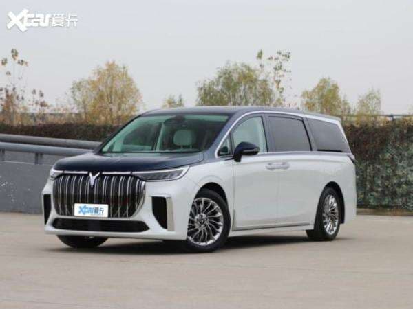 Mirip Toyota Alphard, China Kenalkan Mobil MPV Keluarga Terkencang di Dunia