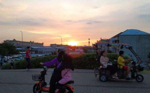 Warga Jakarta Pilih Pantai Maju sebagai Destinasi Ngabuburit, Apa Menariknya?