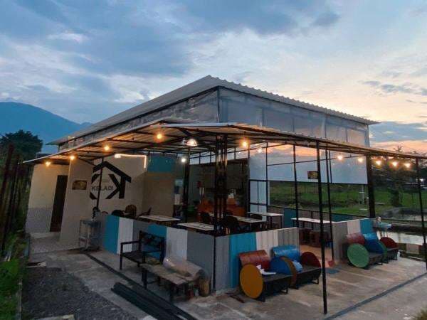 Kedai Keladi, Tempat Nongkrong Asyik dengan View Gunung Ungaran