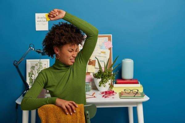 10 Penyebab Ketiak Basah dan Bau serta Cara Mengatasinya