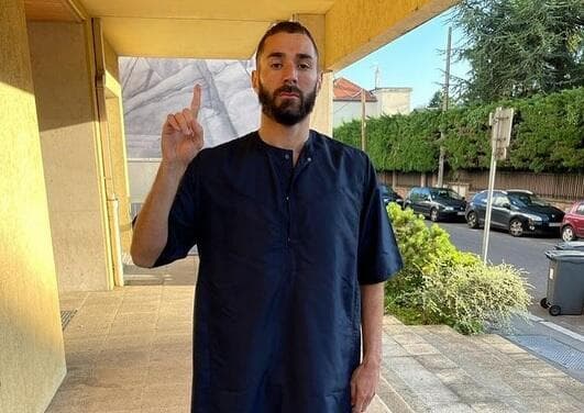 5 Pesepak Bola Top yang Tidak Memiliki Tato di Tubuhnya, Nomor 1 Ahli Ibadah