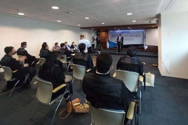 Belasan Advokat dari Berbagai Organisasi Kembali ke Peradi