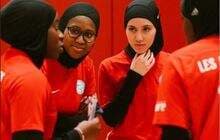 Pemain Sepak Bola Wanita Menantang Larangan Jilbab di Prancis