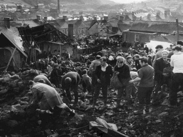 Bencana Aberfan, Runtuhnya Ujung Tambang Batu Bara yang Menewaskan 116 Anak-anak