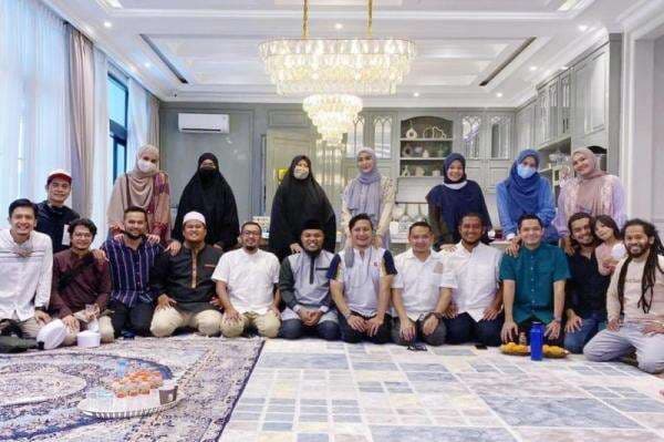 Dude Harlino Ungkap Awal Mula Bentuk Kajian Musawarah, Pengajian Artis yang Kini Berdakwah lewat YouTube Dude Harlino Ungkap Awal Mula Bentuk Kajian Musawarah, Pengajian Artis yang Kini Berdakwah lewat YouTube