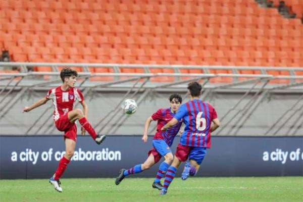 Barcelona U-18 Juara International Youth Championship 2021