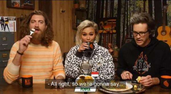 Viral! Agnez Mo Kenalkan Pempek dan Martabak di Acara Komedi Amerika Serikat, Netizen: Seblak Jangan Lupa Teh!