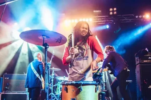 Biodata dan Profil Dougy Mandagi, Musisi asal Indonesia Pertama yang Tampil di Coachella