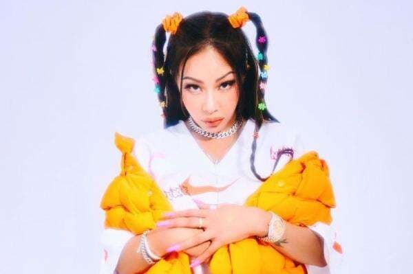 Lirik Lagu Zoom - Jessi dan Terjemahan Bahasa Indonesia, Viral di TikTok