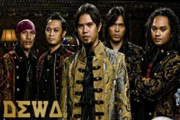 Lirik Lagu Cinta Gila dan Chord Gitar Milik Dewa 19, Hits Album Ke-7