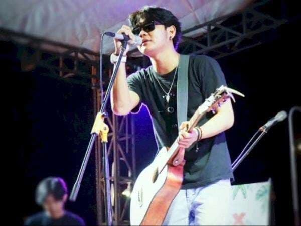 Tri Suaka Minta Disediakan Pijat Refleksi Bila Diundang Manggung, Dijulidin Warganet