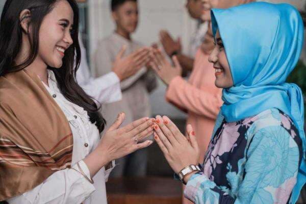 Tengok Kumpulan Ucapan Idul Fitri yang Unik dan Anti Mainstream! Ada Pantun hingga Bahasa Inggris... Tengok Kumpulan Ucapan Idul Fitri yang Unik dan Anti Mainstream! Ada Pantun hingga Bahasa Inggris...