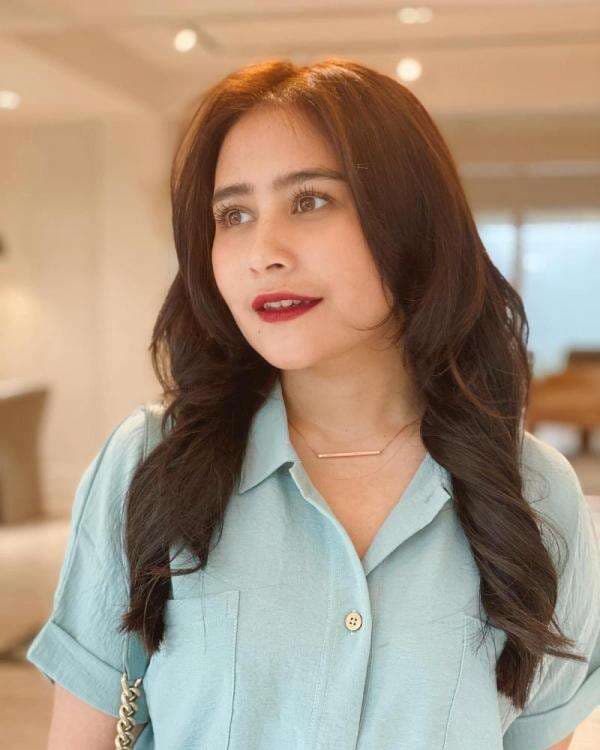 Biodata dan Kekayaan Prilly Latuconsina, Artis Muda yang Punya Segudang Bisnis
