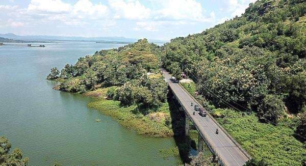 Jalur Selatan Jabar, Membelah Batu Kapur dengan Bonus Gajah Mungkur