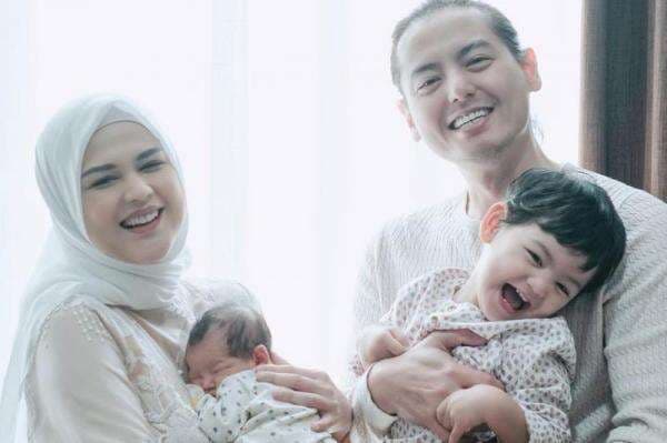 Cut Meyriska Lahirkan Anak Kedua, Potretnya Bikin Gemas
