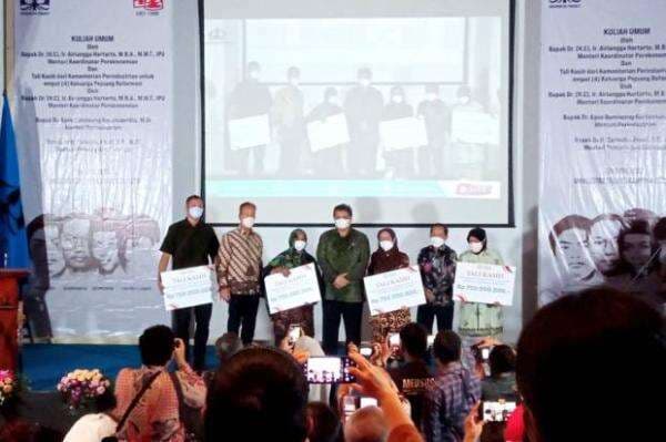 Junjung HAM, Airlangga Temui Keluarga Korban Tragedi 98 di Trisakti