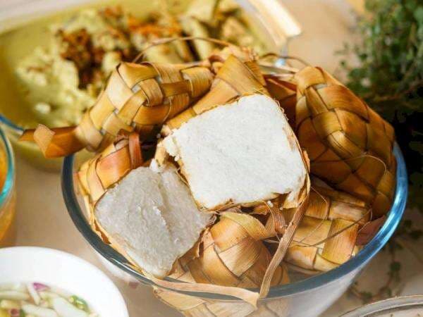 Cara Buat Ketupat Lebaran yang Lembut dan Padat, Anti Gagal! Cara Buat Ketupat Lebaran yang Lembut dan Padat, Anti Gagal!