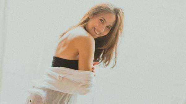 7 Potret Terbaru Pevita Pearce, Seksi dan Cantiknya Makin Tak Terkalahkan!