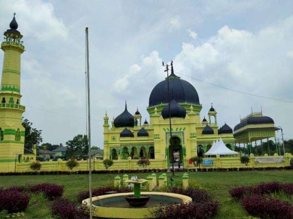 Masjid Azizi, Berusia 124 Tahun Punya Mimbar Kayu Didatangkan Langsung dari Turki
