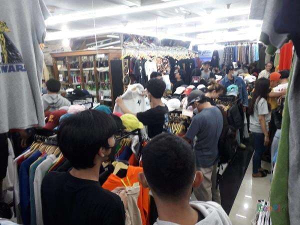 Metro Atom Pasar Baru Dipadati Anak Muda Pedagang Untung Besar! Metro Atom Pasar Baru Dipadati Anak Muda Pedagang Untung Besar!