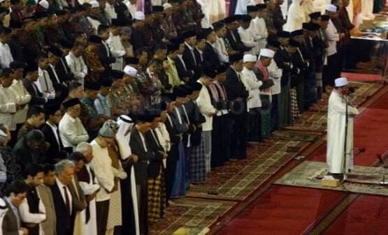 Bacaan Sholat Idul Fitri, Niat, Takbir 7x, Hukum serta Tata Cara Lengkap