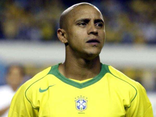 5 Pemain Sepak Bola Legendaris Paling Gila, Nomor 1 Pemilik Tendangan Gledek