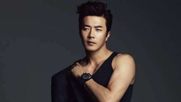 Kwon Sang Woo Beradu Akting dengan Sung Dong Il di Drakor Critical X, Siap Mengocok Perut dengan Guyonannya