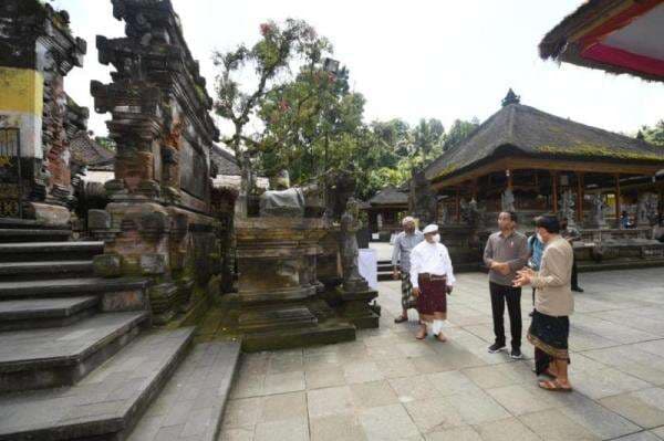 Presiden Jokowi Beri Pesan di Pura Tirta Empul di Bali: Tolong Dijaga, Ini Aset Masyarakat Adat