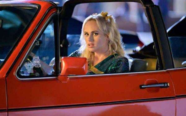 Fakta Menarik Film Senior Year, Flashback Kehidupan Cheerleader