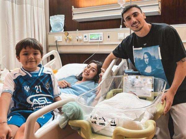 Lahiran Anak Kedua, Jessica Iskandar Tuai Pujian: Hebat Artis Mau Lahiran Normal