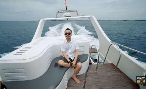 Crazy Rich Kediri Terbiasa Kerja Sejak Muda, Dulu Cari Rumput