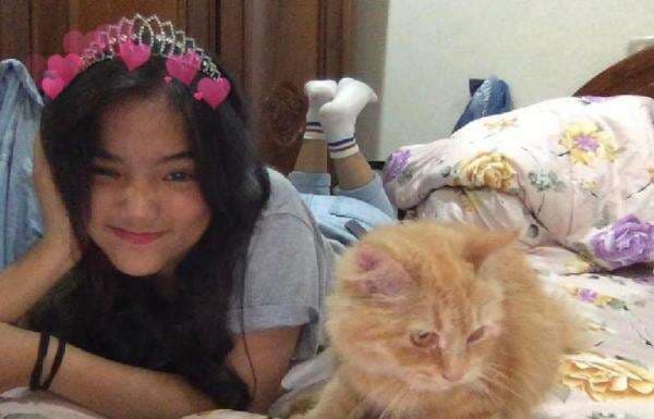 Fuji Unggah Foto Lawas Pose di Atas Kasur, Bikin Netizen Insecure Fuji Unggah Foto Lawas Pose di Atas Kasur, Bikin Netizen Insecure