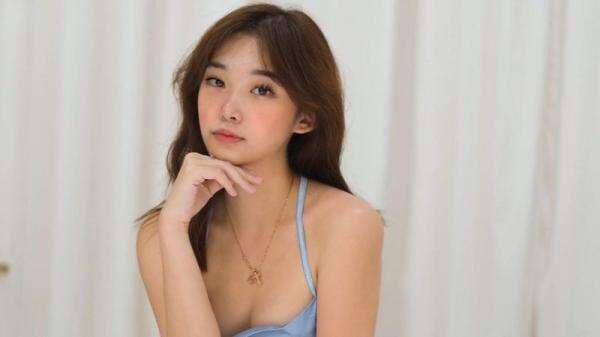 Gaya Seksi Livy Renata Pakai Gaun Belahan Dada Rendah, Netizen: Auranya Menggetarkan!