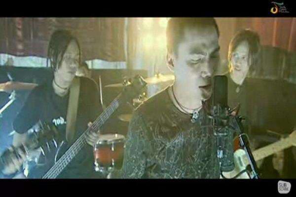 Lirik Lagu dan Chord Gitar Terendap Laraku, Lagu Milik Naff