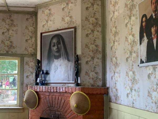 Uji Nyali di Rumah Pengabdi Setan, Ada 'Sosok' Ini yang Bikin Horor Maksimal! Uji Nyali di Rumah Pengabdi Setan, Ada 'Sosok' Ini yang Bikin Horor Maksimal!