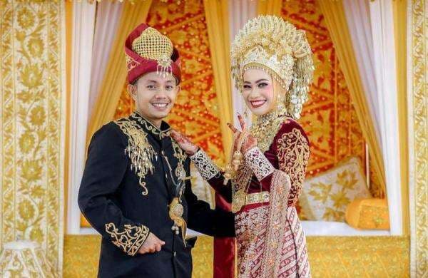 34 Baju Adat Tradisional Indonesia dari Berbagai Provinsi, dari Aceh sampai Papua