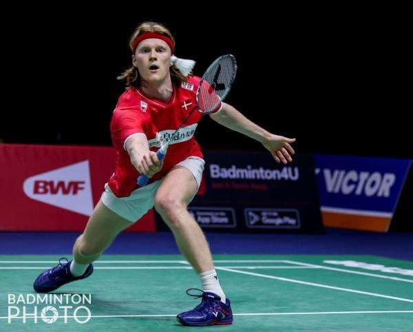 Anders Antonsen Ganti Celana di Pinggir Lapangan, Wasit Wanita Asal Indonesia pun Terkejut