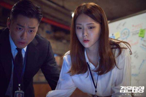 Dari <i>The Veil</i>, Namgoong Min dan Kim Ji Eun Reuni dalam <i>1000 Won Lawyer</i>