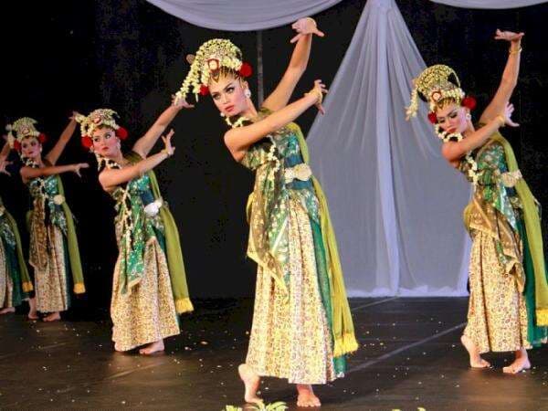 9 Tarian Jawa Barat yang Jarang Diketahui Masyarakat Indonesia