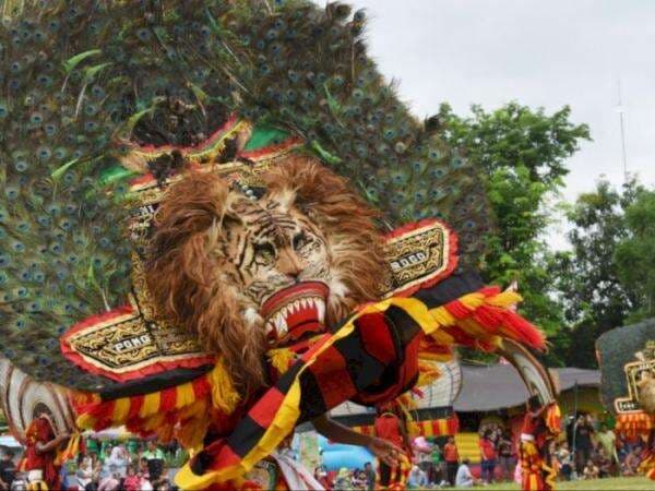 6 Tarian Jawa Timur yang Paling Populer di Indonesia, #KAMUHARUSTAHU