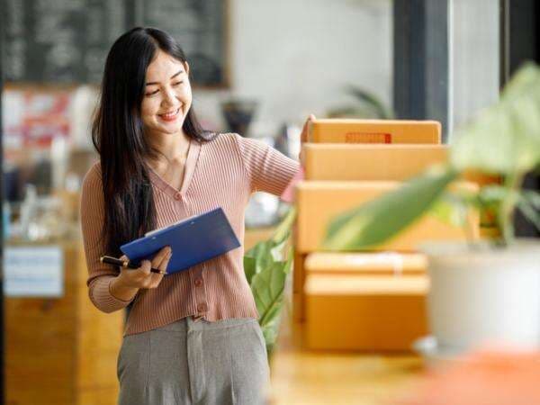 Tips Memulai Usaha Thrift Shop, Bisnis Minim Modal dengan Omzet Hingga Jutaan Rupiah!